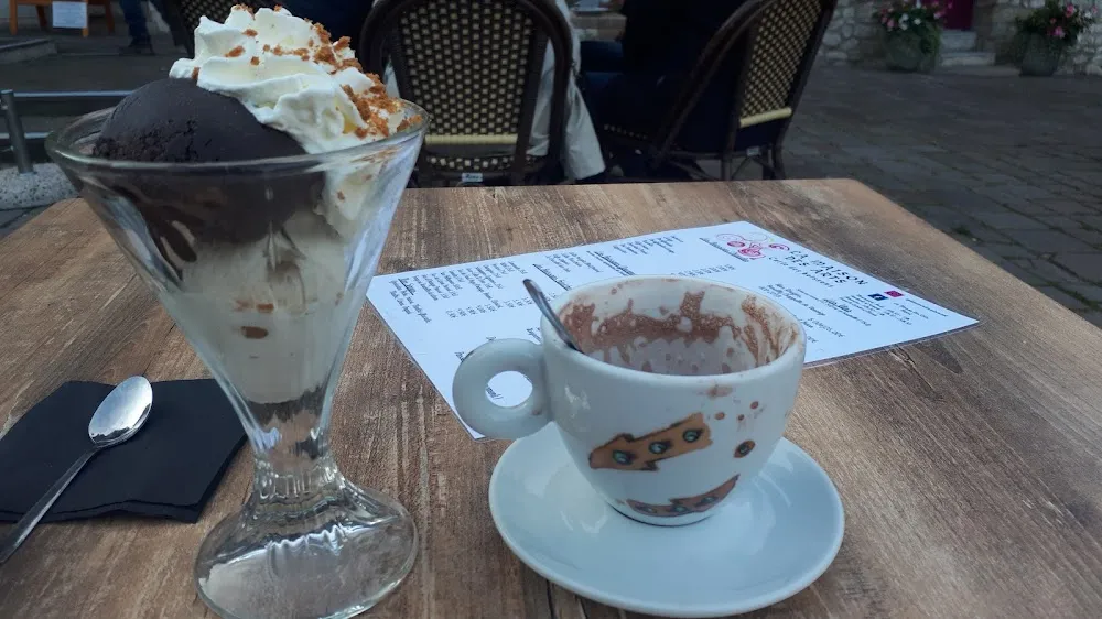 Café Et Coupé Glacé